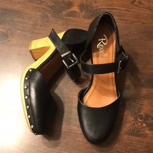 Revel mule clog black sz 8.5